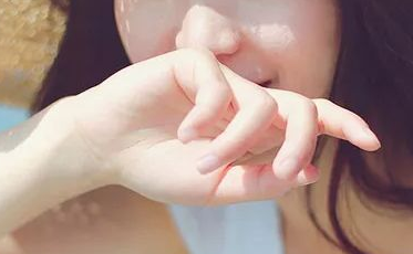 激光祛除雀斑有風(fēng)險嗎