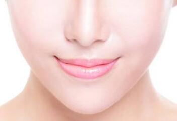 假體隆鼻需要注意的風險