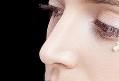 假體隆鼻要花費(fèi)多少錢