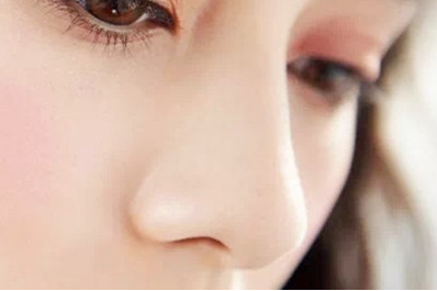 假體隆鼻要花費(fèi)多少錢