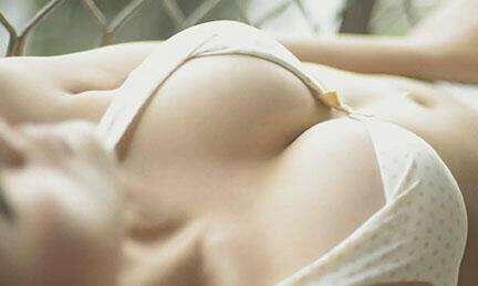 假體豐胸后出現(xiàn)包膜攣縮要更換假體嗎