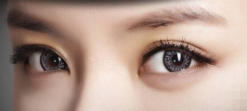 開眼角手術(shù)容易出現(xiàn)的風(fēng)險(xiǎn)