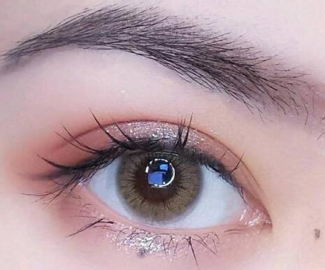 做埋線雙眼皮手術(shù)的價格貴不貴