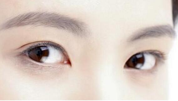 做埋線雙眼皮脫線了怎么辦